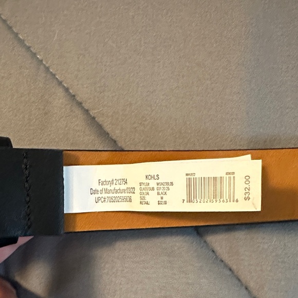 Kohl's Black and Tan Leather Belt - Picture 2 of 5